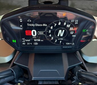 Ducati Streetfighter V2 2023 (153 koní 112 kW) - 9
