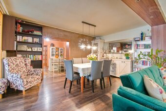 Predaj 4 izbový rodinný dom, krásnym veľkorysým pozemkom, Vr - 9