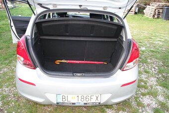 Predám Hyundai i 20 - 9