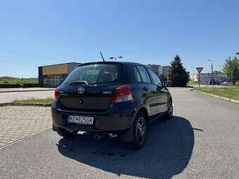 Predám Toyota Yaris 1,33 VVT-i / top stav - 9