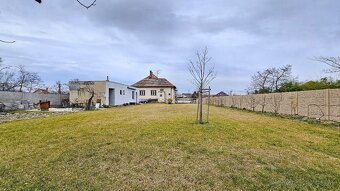 4 IZB ROD.DOM S VEĽKÝM POZEMKOM - MALÝ MADARAS, TOMÁŠOV, SEN - 9