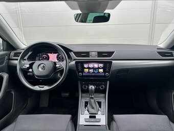 SKODA SUPERB COMBI STYLE FACELIFT 2.0TDi 2021 - 9