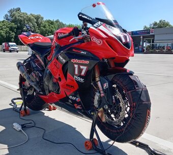 Suzuki gsxr 1000 L1/2011 - 9