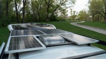 Obytná dodávka Volkswagen T4 Caravelle Long - 9