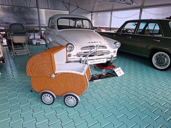 Starožitný prutený kočik - 9