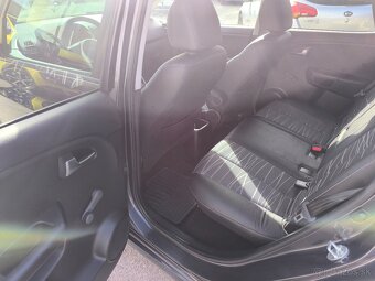 Kia Venga 1.4 CRDi M6 GOLD - 9