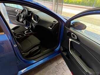 Kia Ceed 1.5 T-GDi Gold, 05.2022 - 9