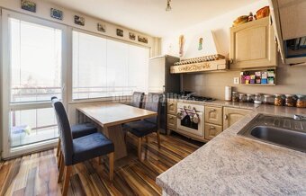 PRENÁJOM: NÁDHERNÝ, VEĽKÝ 3 IZBOVÝ BYT S 2 x LOGGIOU, THK - 9