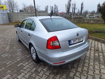 ŠKODA OCTAVIA 1,2TSI 77KW ROK 2012 - 9