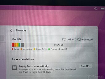 MacBook Pro - 9