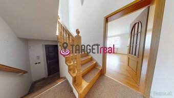 Spacious House with Garden for Rent in the Heart of Martin – - 9