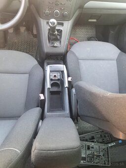 Opel Zafira B 1.8B V CELKU NA ND - 9