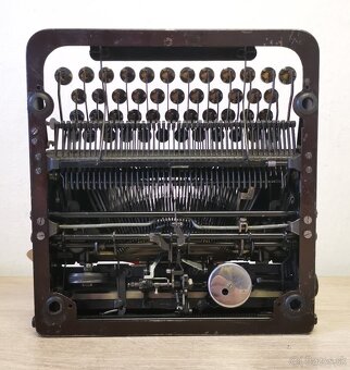 Starožitný písací stroj ERIKA model S z roku 1939 - 9