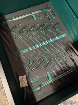 Predám úplne nový dielensky vozík plný - 9