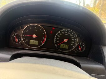 Ford mondeo turnier lll 1.8 16V benzín 92kw - 9