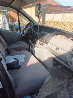 Renault - 9
