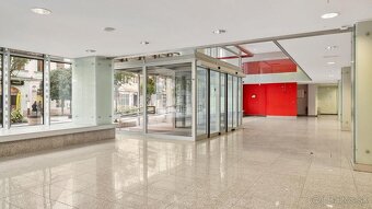 Na prenájom obchodné priestory na pešej zóne v centre mesta - 9