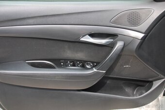 HYUNDAI i40 Business 1,7 CRDi 100 kW A/T - 9