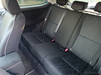 Toyota Auris 1,33 Benzín- 67490 km. - 9