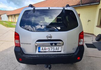 Nissan Pathfinder 2,5dci 4x4 128kw - 9