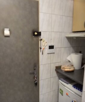 Garsónka v blízkosti Račianskeho mýta PREDAJ - 9