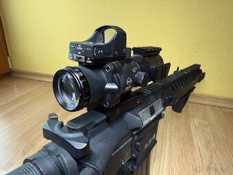 SPECNA ARMS M4 + Kolimátor FULLMETAL - 9