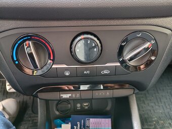 Hyundai i 20 Active - 9