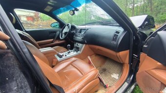 Infiniti - 9