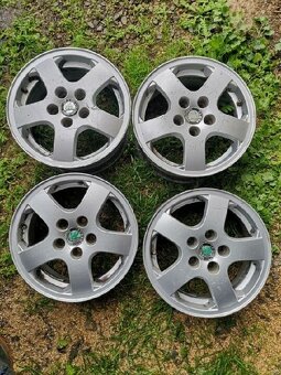 kufrové dvere kod 9154 FABIA COMBI - 9