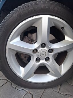 Opel Astra GTC  1.6 benzín - TOP STAV - 9
