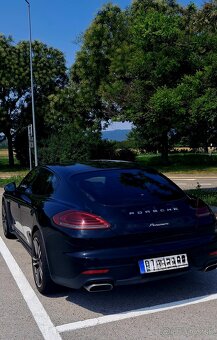 Porsche Panamera - 9
