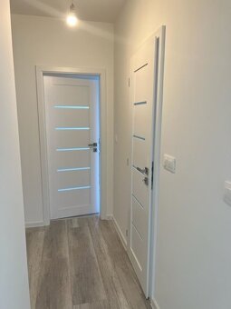 2 izb. byt,po kompletne NOVEJ rekonštrukcii, ZVOLENSKÁ ul. - 9