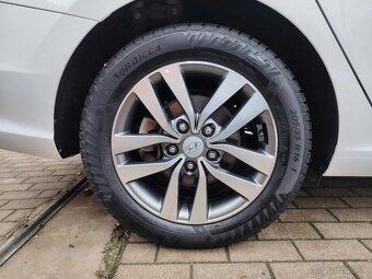 Hyundai i30 cw 1.6crdi SK 1.maj. - 9