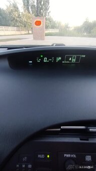 Toyota Prius Hybrid - 9