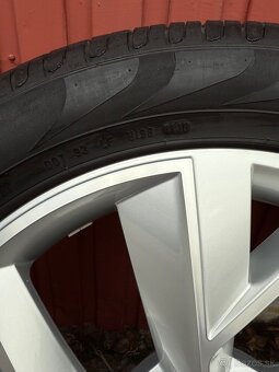Originál elektróny Skoda Kodiaq R19 ET43 7J LETNÉ 235/50 R19 - 9