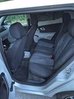 Škoda Fabia 1.2 Benzín 44kw R.V.2007 - 9