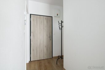 3 Izbový byt s balkónom, parkovacie státie, Biely Kostol - 9
