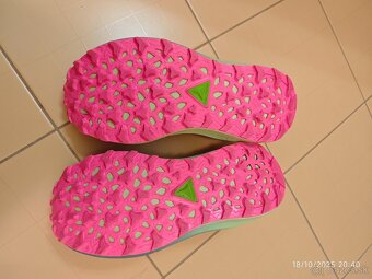 Dámske Asics Trabuco max.2 - 9