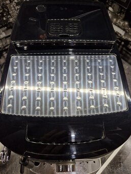 Kávovar DeLonghi Magnifica S - 9