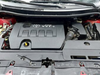 Toyota Auris 1.6 benzín - 9