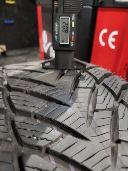 235/55 R17 Goodyear zimne pneumatiky - 9