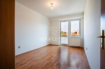 NA PREDAJ 129M2 4I BYT UL.POD PÁROVCAMI, PIEŠŤANY - 9