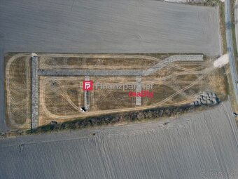 Nehnuteľnosť Michal na Ostrove - Na predaj stavebné pozemky - 9