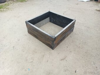 Betónový vyvýšený zahon - 9