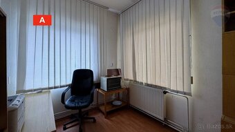 NA PREDAJ - sklad 600 m2 s pozemkom 1450 m2 v priemyselnej - 9