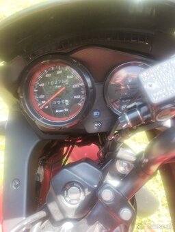 Honda CBF125M - 9