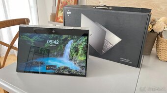 HP ENVY x360 15 – i7, 16GB RAM, dotykový displej - 9