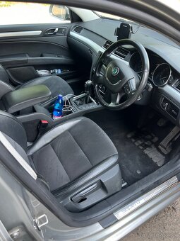 Skoda Superb 2.0TDI 103KW dovoz GB UK - 9