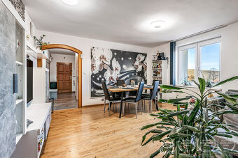 BOSEN | Slnečný 3-izbový byt s balkónom v Hranovnici - 9