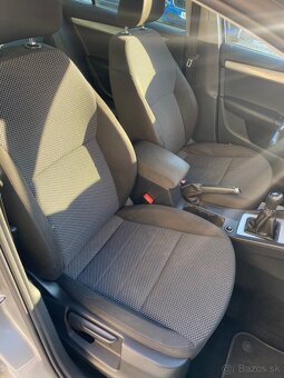 ŠKODA OCTAVIA 1.6 TDI COMBI - 9